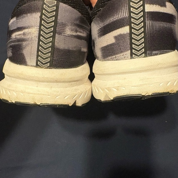 Brooks LAUNCH 6 Women’s Black Running Shoes SZ 10 - Picture 3 of 8